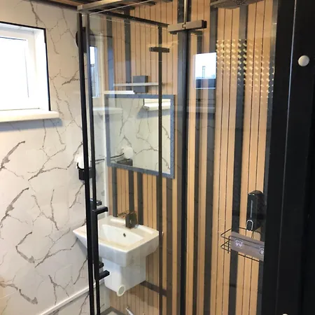 Kempings Drive Room&shower Riga